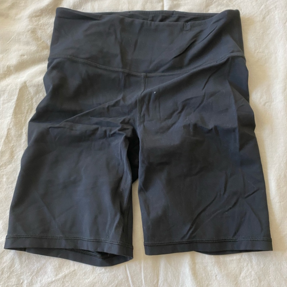 Athleta Elation 8” shorts
